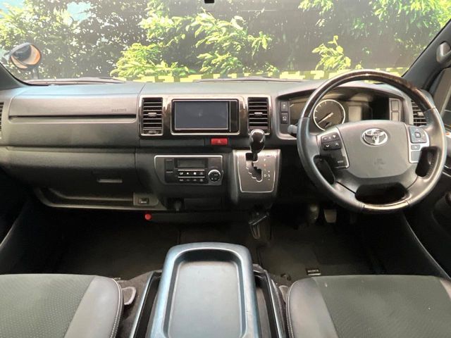 TOYOTA HIACE VAN 2WD 2023 Image 31