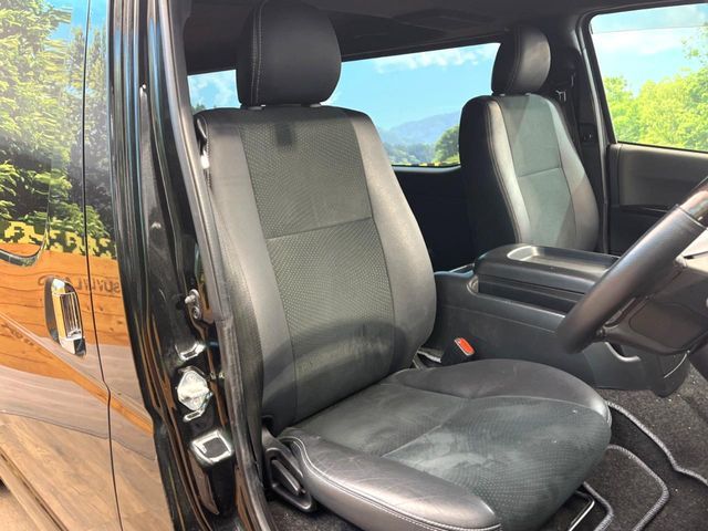 TOYOTA HIACE VAN 2WD 2023 Image 31