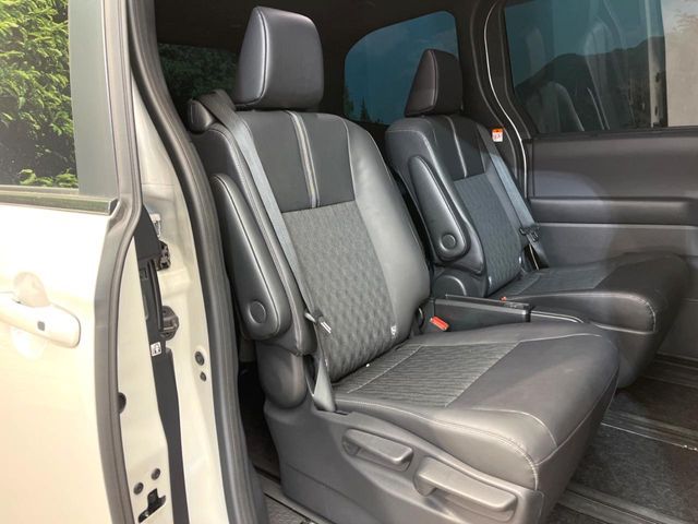 TOYOTA NOAH HYBRID 2024 Image 31