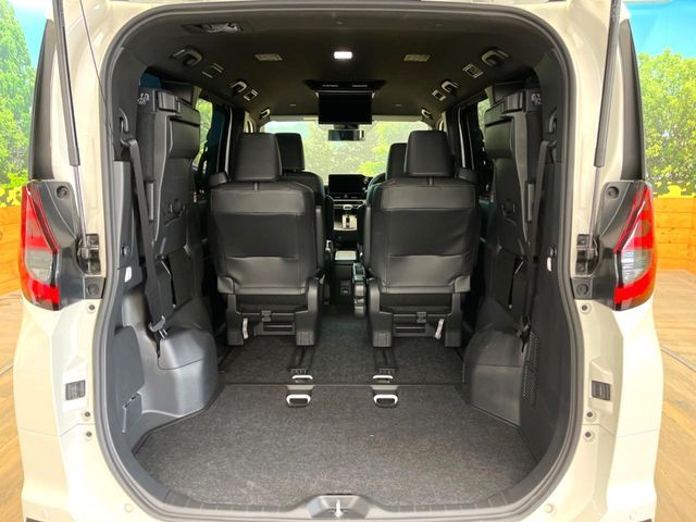 TOYOTA NOAH HYBRID 2024 Image 31