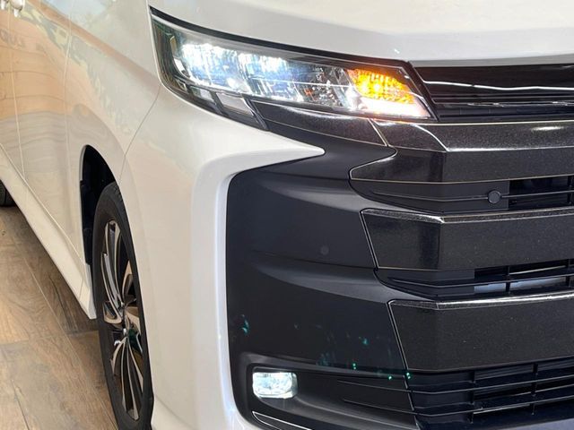 TOYOTA NOAH HYBRID 2024 Image 31