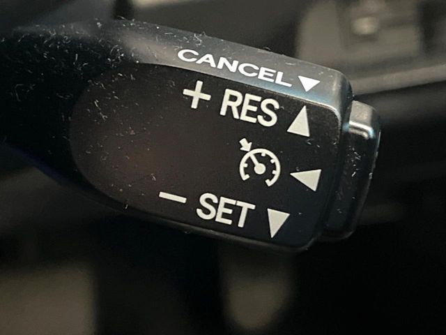 TOYOTA VOXY HYBRID 2015 Image 31