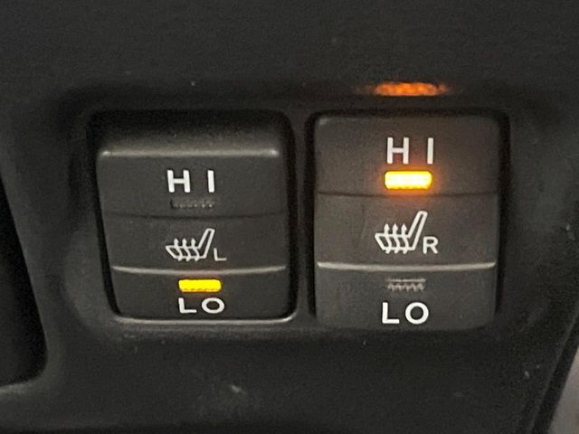 TOYOTA VOXY HYBRID 2015 Image 31