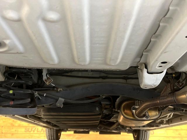 TOYOTA VOXY HYBRID 2015 Image 31