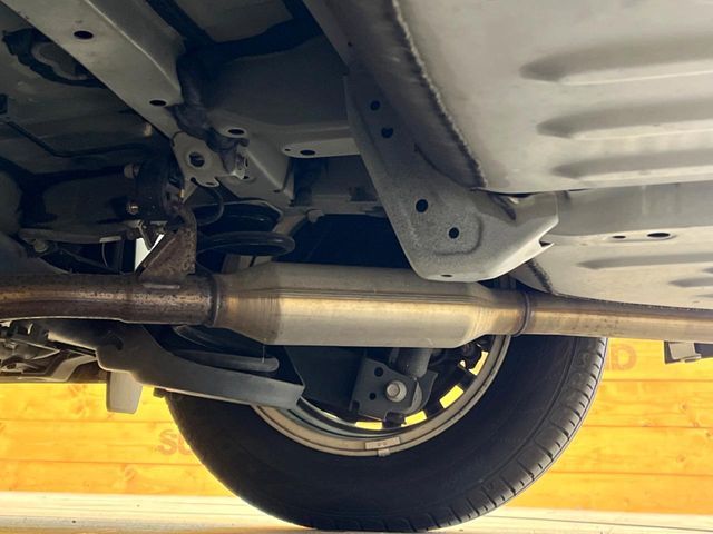 TOYOTA VOXY HYBRID 2015 Image 31