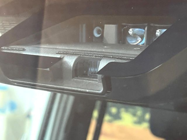 TOYOTA NOAH HYBRID 2018 Image 31