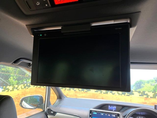 TOYOTA NOAH HYBRID 2018 Image 31