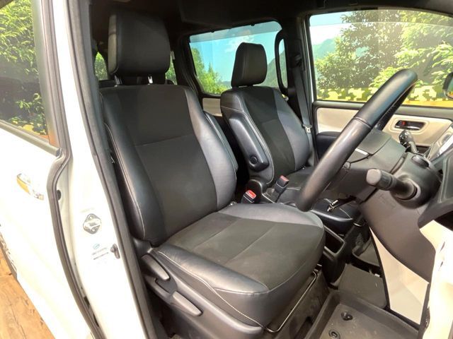 TOYOTA NOAH HYBRID 2018 Image 31