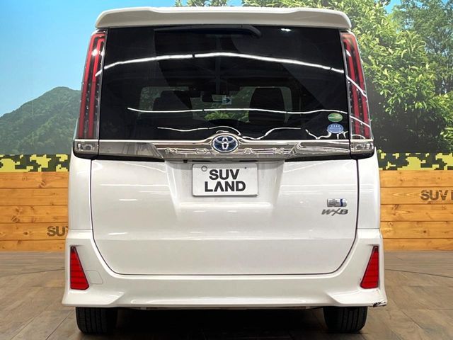 TOYOTA NOAH HYBRID 2018 Image 31