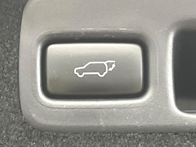 TOYOTA HARRIER 2WD 2017 Image 31