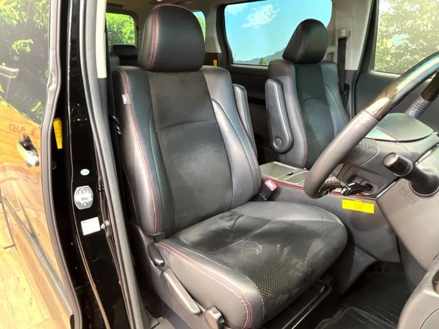 TOYOTA VELLFIRE 2013 Image 31