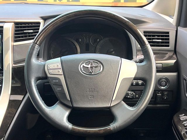 TOYOTA VELLFIRE 2013 Image 31