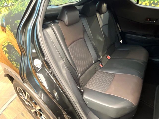 TOYOTA C-HR 2017 Image 31