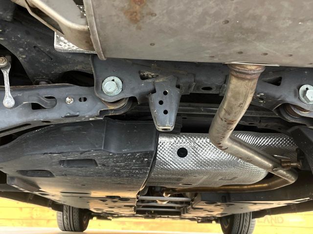 TOYOTA C-HR 2017 Image 31