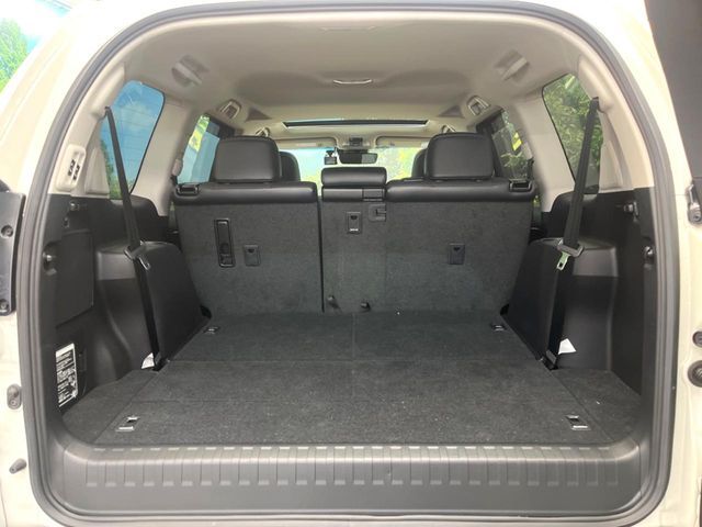 TOYOTA LANDCRUISER PRADO 2023 Image 31