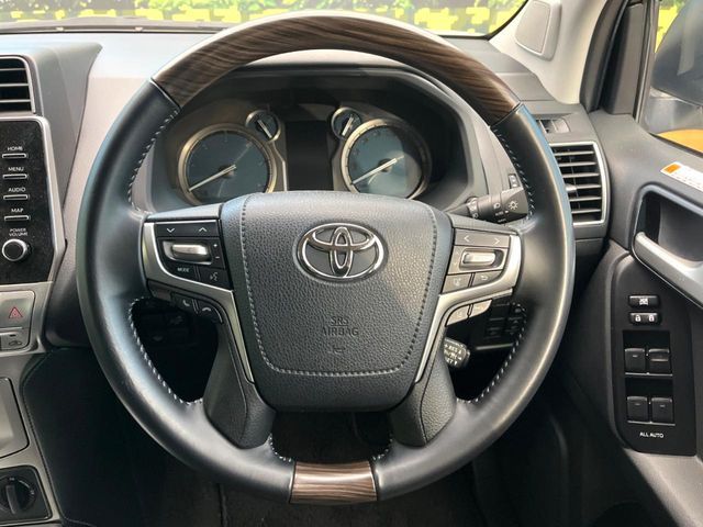 TOYOTA LANDCRUISER PRADO 2022 Image 31