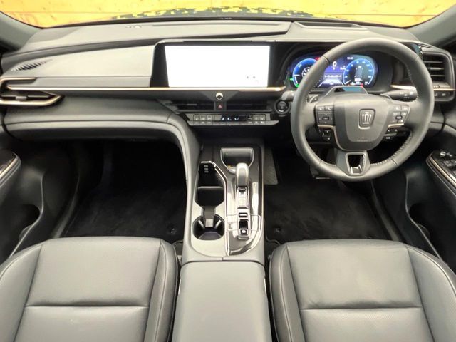 TOYOTA CROWN ESTATE 4WD 2025 Image 31