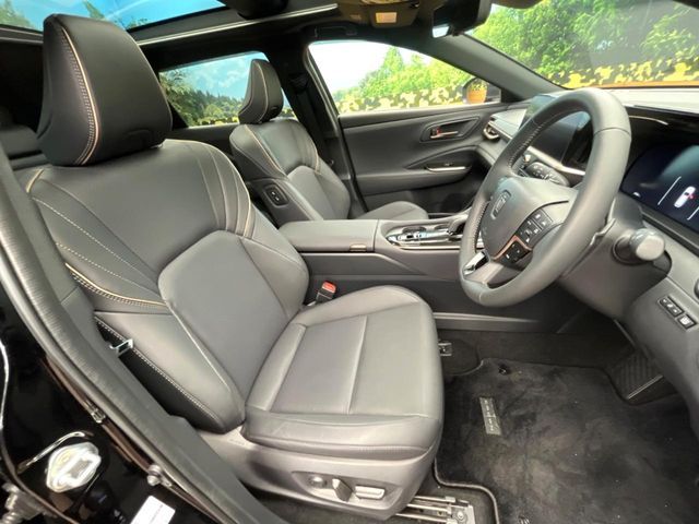 TOYOTA CROWN ESTATE 4WD 2025 Image 31