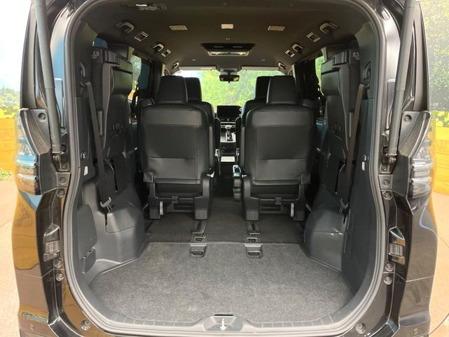 TOYOTA VOXY 2022 Image 31