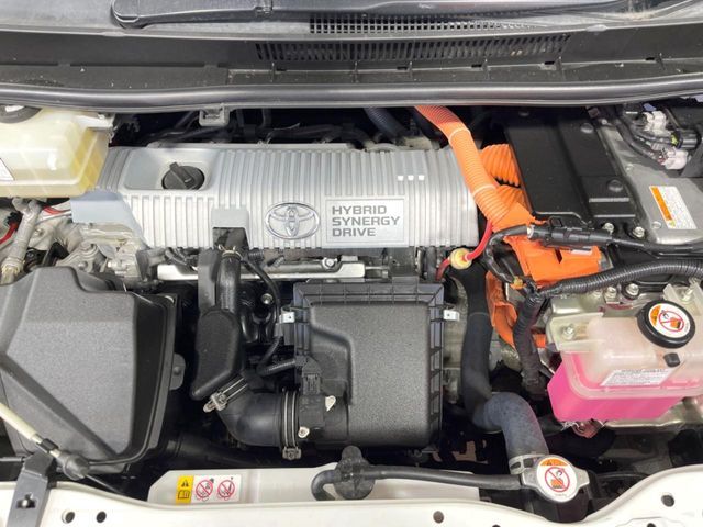 TOYOTA NOAH HYBRID 2018 Image 31