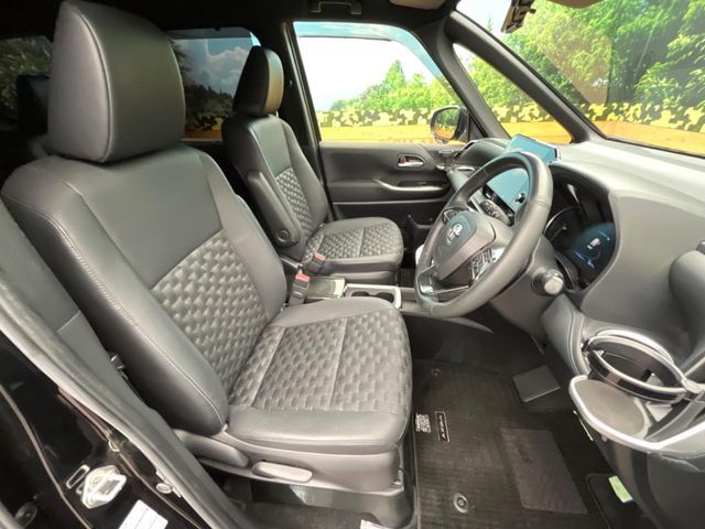 TOYOTA VOXY HYBRID 2023 Image 31