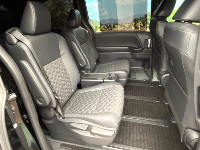 TOYOTA VOXY HYBRID 2023 Image 31