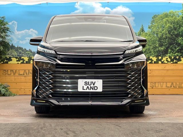 TOYOTA VOXY HYBRID 2023 Image 31