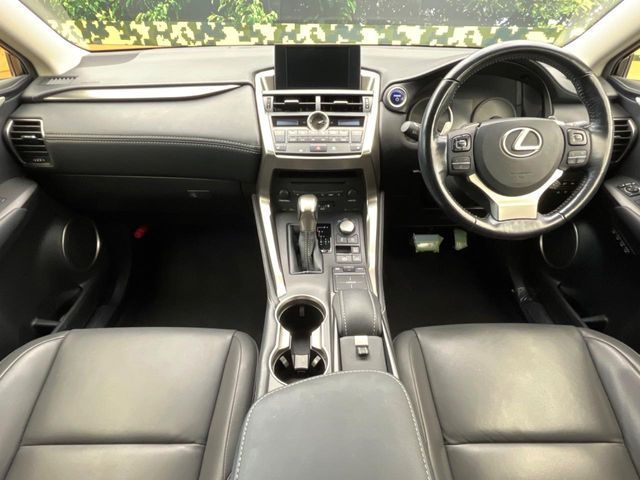 TOYOTA LEXUS NX300H 2015 Image 31