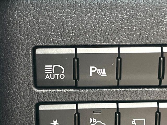 TOYOTA LEXUS NX300H 2015 Image 31