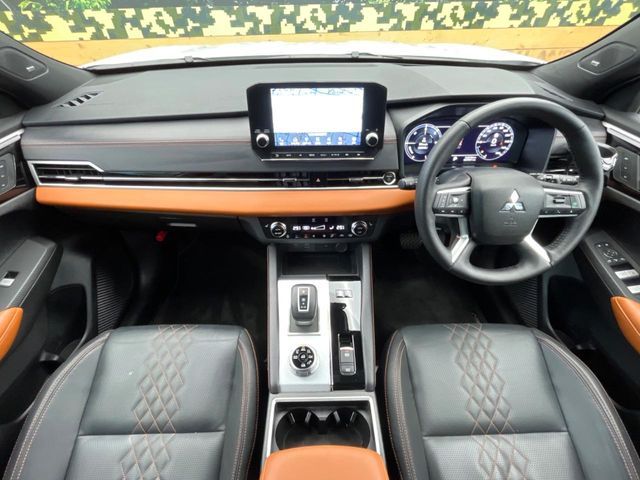 MITSUBISHI OUTLANDER PHEV 2023 Image 31