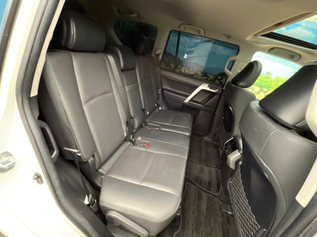 TOYOTA LANDCRUISER PRADO 2022 Image 31