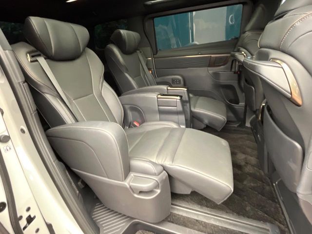 TOYOTA ALPHARD HYBRID 2023 Image 31