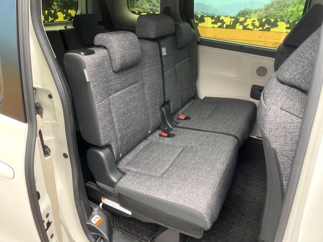 TOYOTA SIENTA HYBRID 2023 Image 31