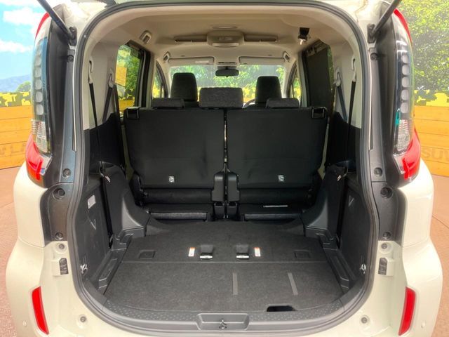 TOYOTA SIENTA HYBRID 2023 Image 31