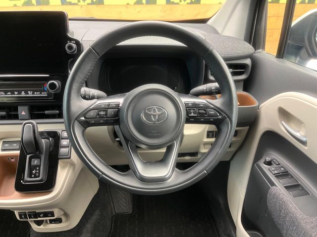 TOYOTA SIENTA HYBRID 2023 Image 31