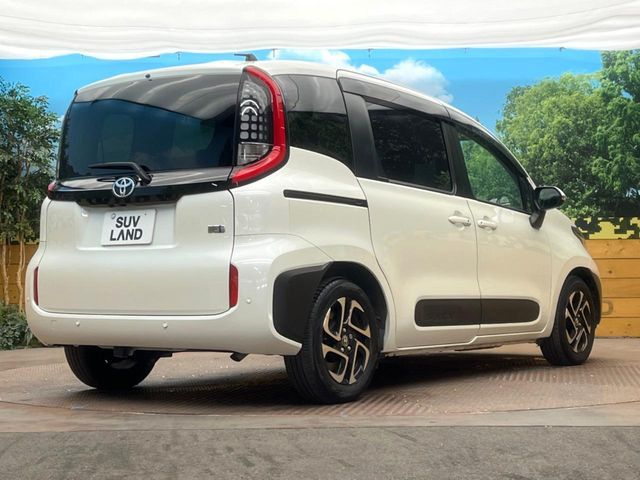 TOYOTA SIENTA HYBRID 2023 Image 31