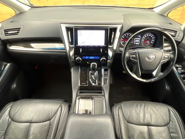 TOYOTA ALPHARD 2017 Image 31