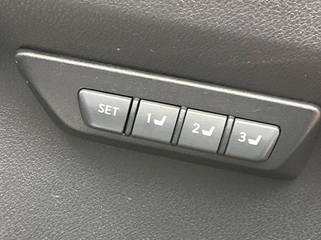 TOYOTA LEXUS NX300 2019 Image 31