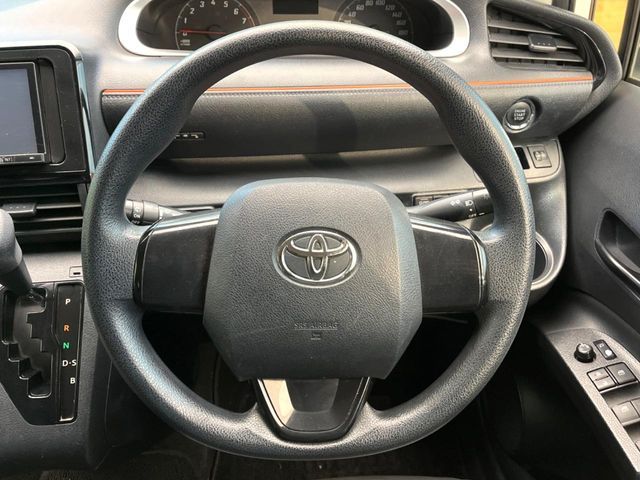 TOYOTA SIENTA 2015 Image 31