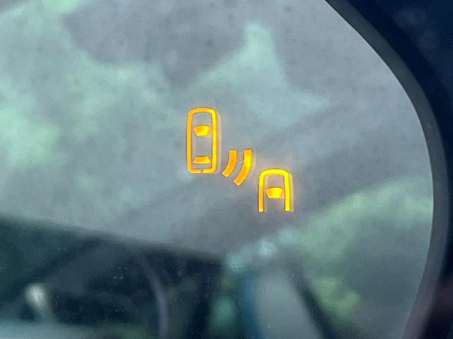 TOYOTA C-HR 2017 Image 31