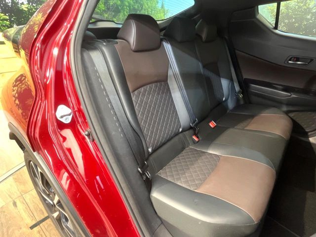 TOYOTA C-HR 2017 Image 31