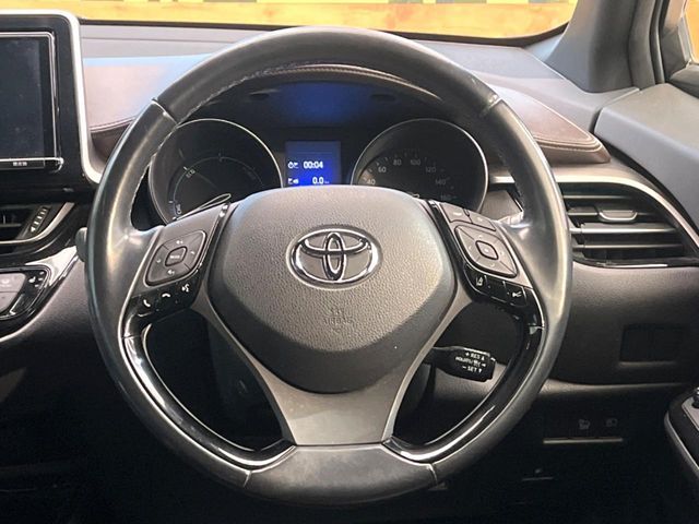 TOYOTA C-HR 2017 Image 31