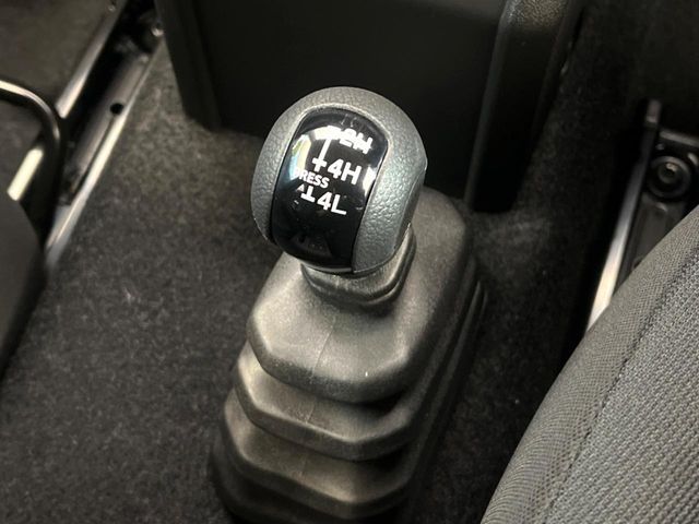 SUZUKI JIMNY NOMADE 2025 Image 31