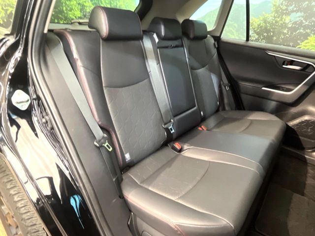 TOYOTA RAV4 HYBRID 4WD 2023 Image 31