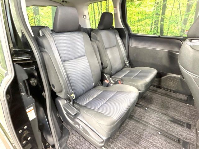 TOYOTA VOXY 2015 Image 31