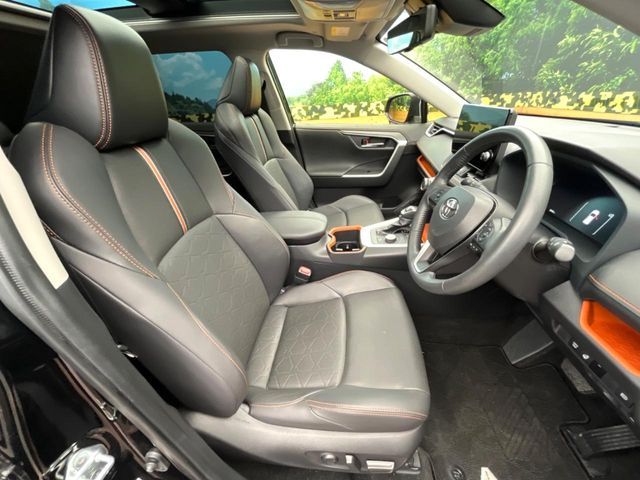 TOYOTA RAV4 HYBRID 4WD 2023 Image 31