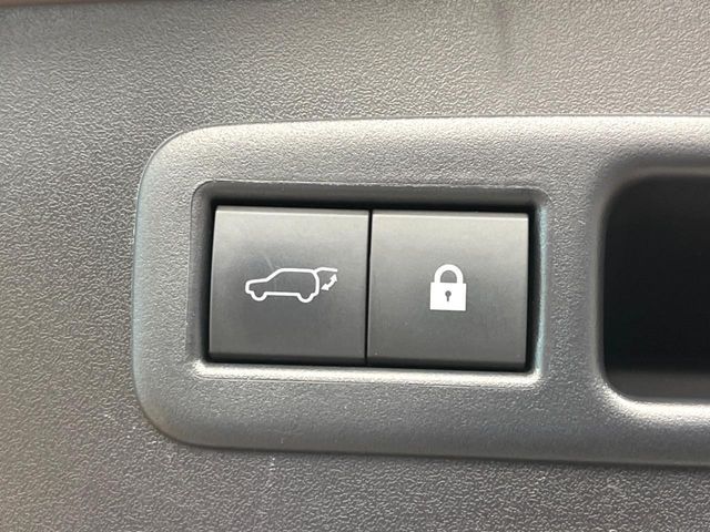 TOYOTA LEXUS UX250H 2020 Image 31