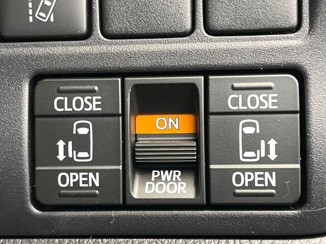 TOYOTA VOXY 2021 Image 31