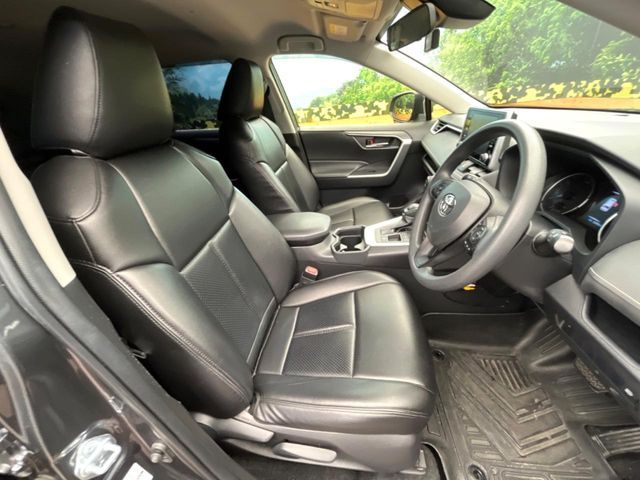 TOYOTA RAV4 HYBRID 2WD 2021 Image 31