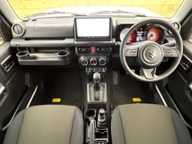 SUZUKI JIMNY NOMADE 2025 Image 31